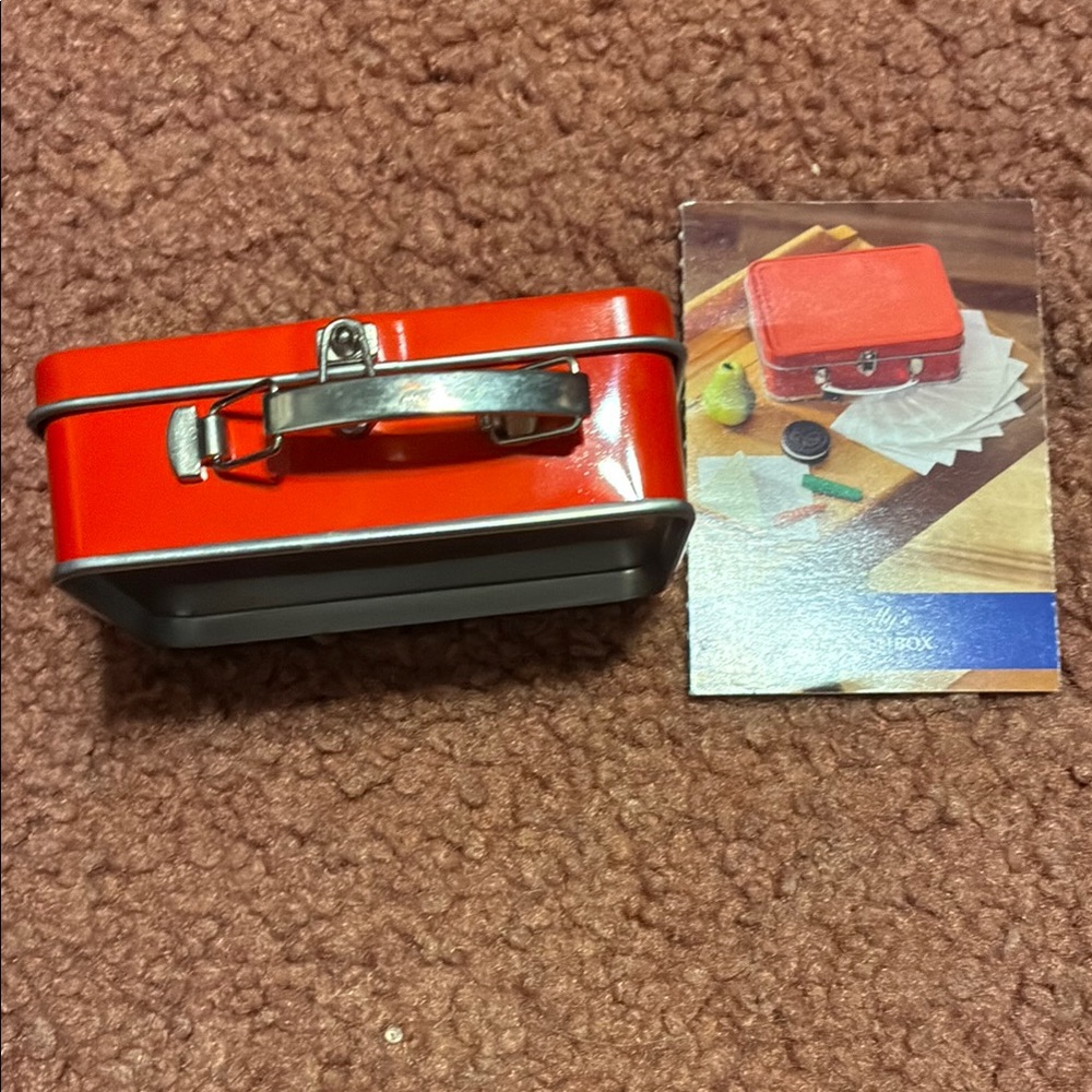 Vintage American Girl Molly’s Red Lunchbox - Picture 3 of 6